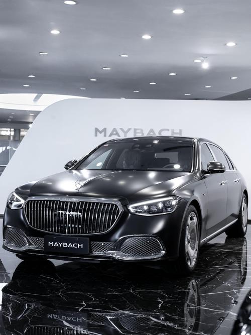 成都243岚图汽车的售后服务让用户无忧出行，迈巴赫未来的豪华车趋势